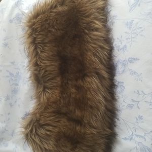 Real fur colar ..super cute